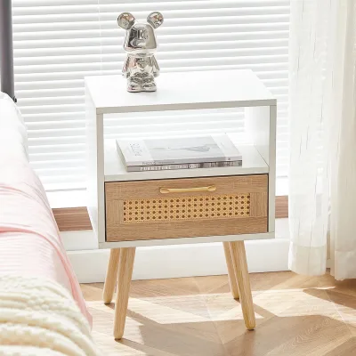 Table d'appoint en rotin blanche avec tiroir